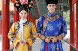 民族色彩浓郁的满族服饰文化